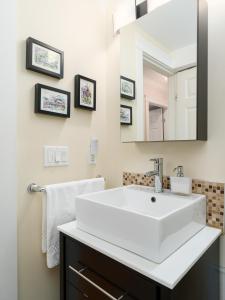 Koupelna v ubytování Ferry Walk House