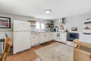 Φωτογραφία από το άλμπουμ του The Barracks Forest Escape Dog Friendly BBQ σε Κολοράντο Σπρινγκς