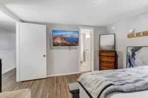 Φωτογραφία από το άλμπουμ του The Barracks Forest Escape Dog Friendly BBQ σε Κολοράντο Σπρινγκς