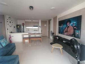 Kuchyň nebo kuchyňský kout v ubytování Apartamento en Ricaurte para descansar y disfrutar