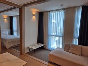 Postel nebo postele na pokoji v ubytování The solid residence - Elbon the stay by haeundae