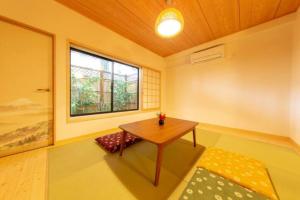 Posezení v ubytování Luxury Modern Japanese style house + 29 fotografií