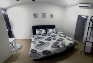 Voodi või voodid majutusasutuse Homey Suite at Klang Valley MRT Linked, 舒适之家衔接MRT toas