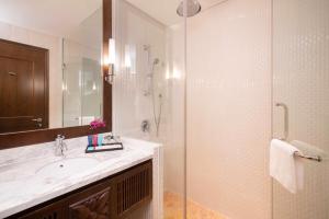Bagno di Rendezvous Hotel Singapore by Far East Hospitality