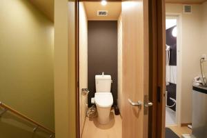 Entire House Rental in Central Osaka 山王にあるバスルーム