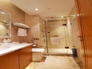 Vannituba majutusasutuses Metropolo Jinjiang Yongqing Daxing International Airport Hotel