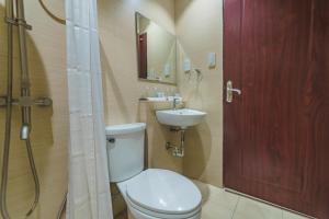 Koupelna v ubytování Robertson Hotel