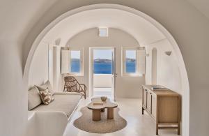 Posezení v ubytování Mystique, a Luxury Collection Hotel, Santorini
