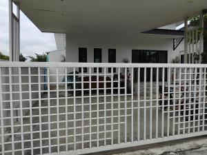Balkoni atau teres di Rossora'house +6 gambar