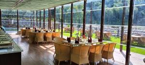 Restaurace v ubytování Span Resort and Spa, Manali