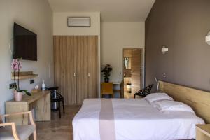 Giường trong phòng chung tại Villa des Anémones +75 ảnh