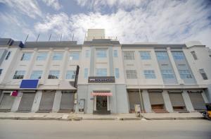 Tòa nhà nơi khách sạn tọa lạc