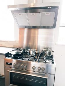 A kitchen or kitchenette at Lágholt 16