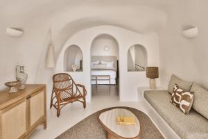 Posezení v ubytování Mystique, a Luxury Collection Hotel, Santorini
