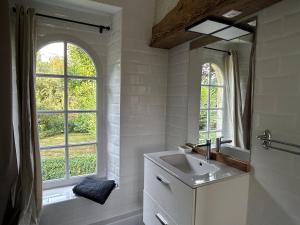 Koupelna v ubytování Chambres d'Hôtes Manoir Du Chêne + 37 fotografií