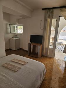 TV a/nebo společenská místnost v ubytování Rustic room