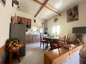 Kuchyň nebo kuchyňský kout v ubytování Estúdio acolhedor centro Vila Real