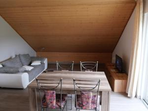 TV a/nebo společenská místnost v ubytování Ferienwohnung Gerstmann