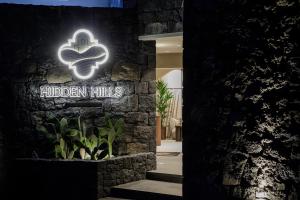 Fotografija u galeriji objekta Hidden Hills u gradu Mesaria