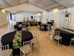 Restoran või mõni muu söögikoht majutusasutuses Samba Bluewater Resort