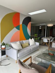 O zonă de relaxare la Constantia View Apartments OPERATIONAL DURING LOADSHEDDING