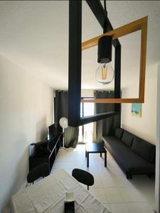 Gallery image of Appartement 4 personnes sea view pool in Cannes