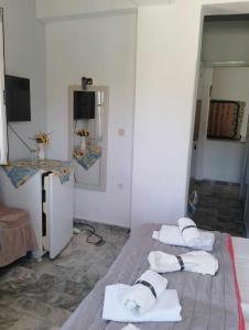 Gallery image of Cleios Rooms and Studios, Kalymnos 85200 in Kalymnos +61 photos