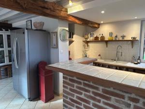 Η κουζίνα ή μικρή κουζίνα στο Gite de Miprovent