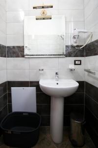 Koupelna v ubytování Hotel VD Roleks + 20 fotografií