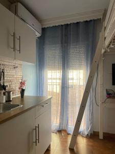 Kuchyňa alebo kuchynka v ubytovaní Apart Centro-Playa Terraza + 31 fotografií