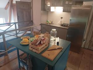Kuchyň nebo kuchyňský kout v ubytování Kungsgården BnB