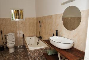 A bathroom at Suite meublée Anzah