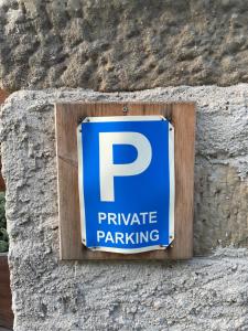 Certifikát, hodnocení, plakát nebo jiný dokument vystavený v ubytování Apartmán U Růži