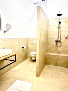 Łazienka w obiekcie Hotel Zum Goldenen Hirschen