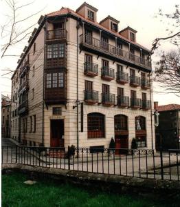 Budova, kde se hotel nachází