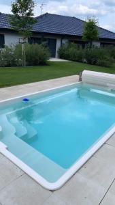 Bazén v ubytování Apartmany u Polanských nebo v jeho okolí