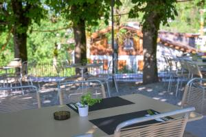 Restaurace v ubytování Hotel Buna luna by Seehof Laax
