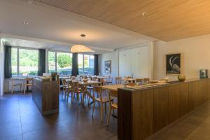 Restaurace v ubytování Hotel Buna luna by Seehof Laax