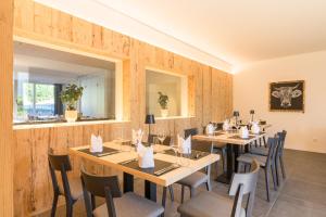 Restaurace v ubytování Hotel Buna luna by Seehof Laax