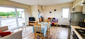 Kuchyň nebo kuchyňský kout v ubytování Ben Haven Self Catering Accommodation