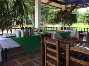 Aed väljaspool majutusasutust Hotel Pueblito Cafetero