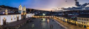 Nespecifikovaný výhled na destinaci Quito nebo výhled na město při pohledu z hotelu