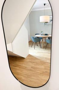 Fotografie z fotogalerie ubytování Dachgeschoß Maisonette im Altbau v destinaci Wiener Neustadt