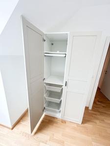 Fotografie z fotogalerie ubytování Dachgeschoß Maisonette im Altbau v destinaci Wiener Neustadt