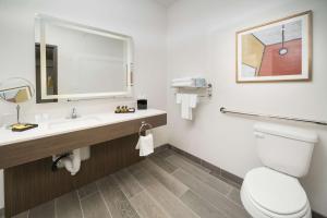 Koupelna v ubytování Best Western Plus Executive Residency Austin - Round Rock