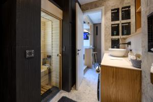 Koupelna v ubytování Modular Sea view Spa Studio