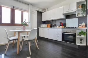 Kuchnia lub aneks kuchenny w obiekcie Apartamento acogedor en la laguna