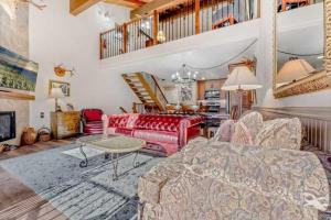 Et opholdsområde på Carnelian Bay 3BR + Loft Near Beach & Trails + 26 billeder