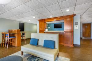 Η κουζίνα ή μικρή κουζίνα στο Best Western Port Clinton