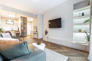 Μια τηλεόραση ή/και κέντρο ψυχαγωγίας στο AH Luxury Designer Aparment Bastova